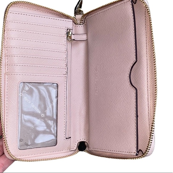 michael kors wallet - Picture 6 of 7